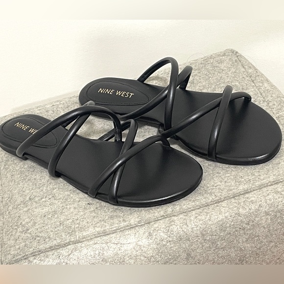 Nine West Black Strappy Sandals. Brand New, Never Worn, Still in original box - Picture 3 of 9